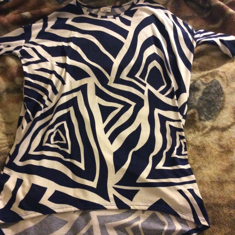 Lularoe Irma top
